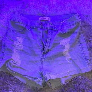 LIGHT ABERCROMBIE KIDS DISTRESSED SHORTS